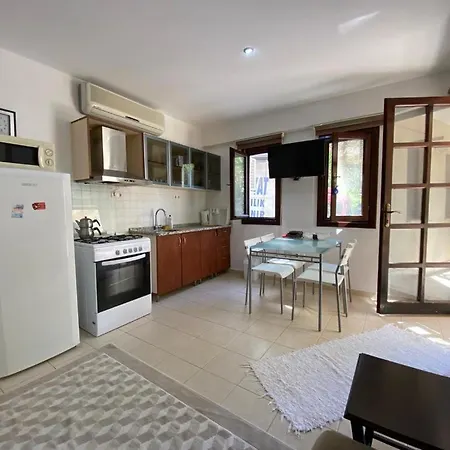 Lovely House With Shared Pool Surrounded By Nature In Fethiye 펜션 Ovacık