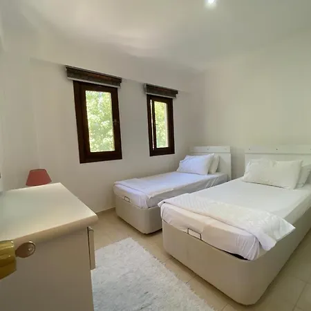 Lovely House With Shared Pool Surrounded By Nature In Fethiye 펜션 Ovacık
